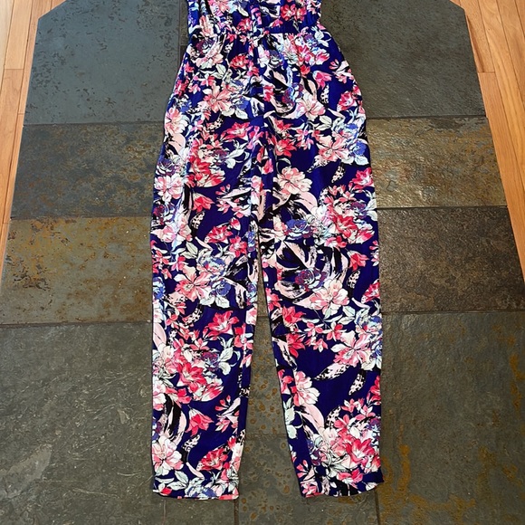 Tally Weijl Floral Jumpsuit- Size Small🌷💓🌹 - Picture 5 of 9